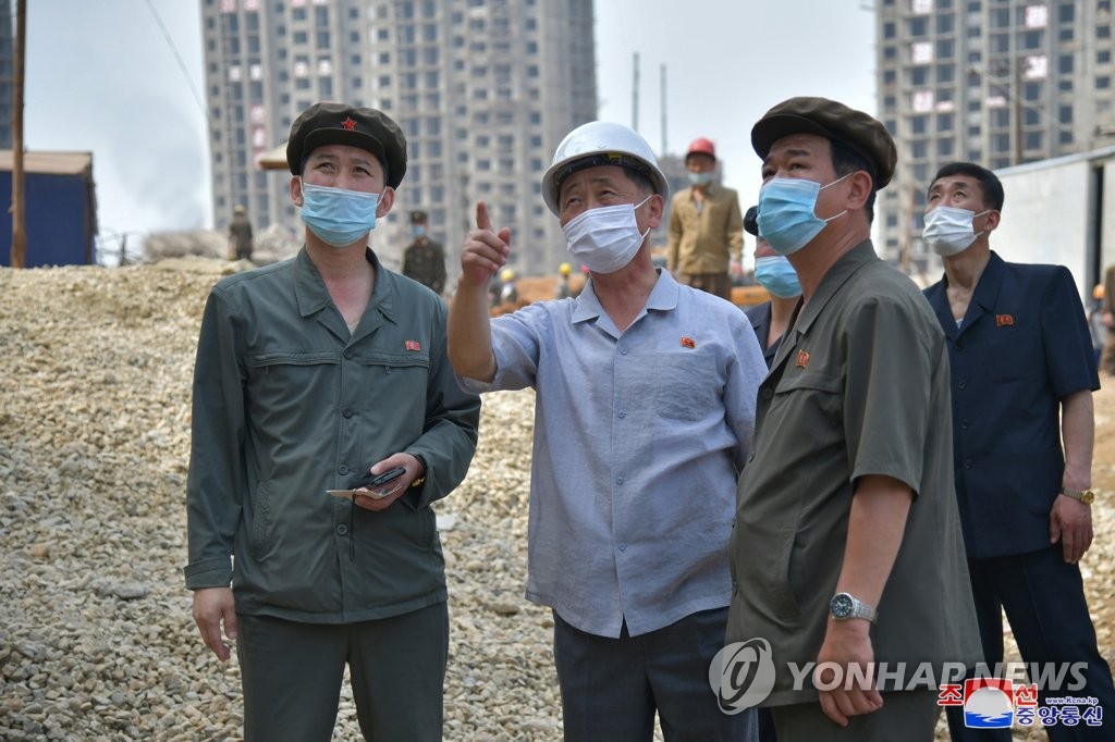 북한 김덕훈 내각총리, 평양시 1만세대 살림집건설장 현지 시찰