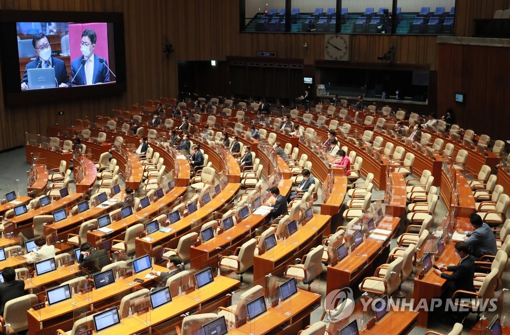 首相が国会で答弁 首相が国会で答弁