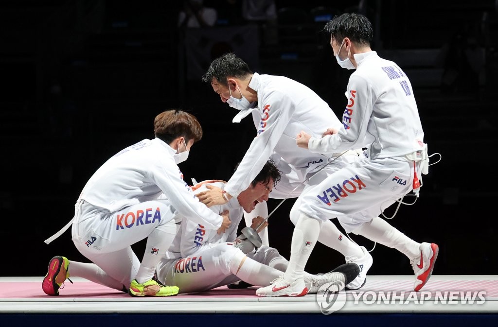 S. Korea wins bronze in men's team epee fencing S. Korea wins bronze in men's team epee fencing