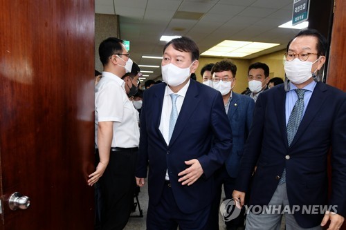 국민의힘 이준석 당 대표 예방하는 윤석열 대선 예비후보