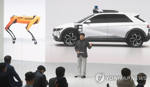 인사말하는 유원하 현대차 부사장