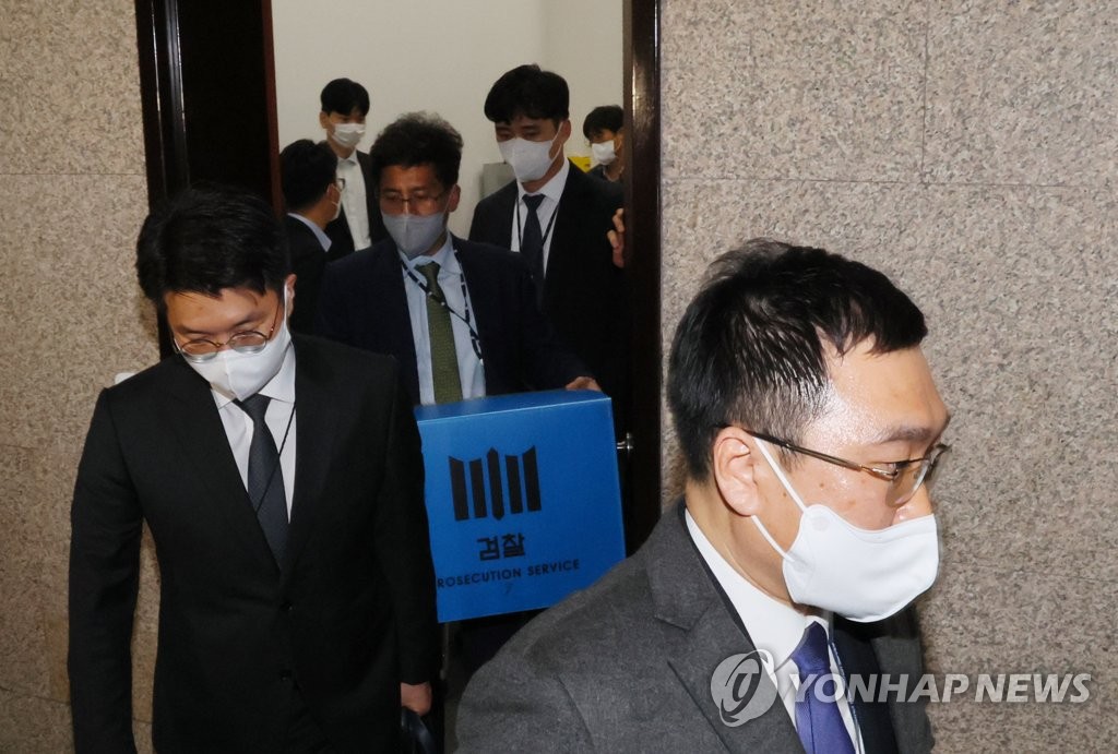 검찰, 정진상 국회 사무실 압수수색 완료