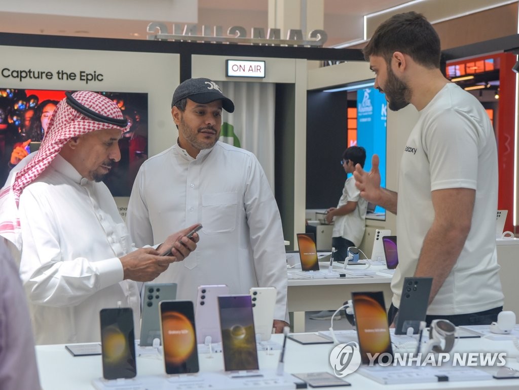 سامسونغ تشغل "ساحة تجربة جالاكسي" في 24 مدينة حول العالم سامسونغ تشغل "ساحة تجربة جالاكسي" في 24 مدينة حول العالم