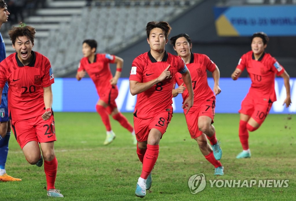 동점골 성공한 이승원