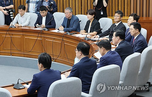 발언하는 이태규