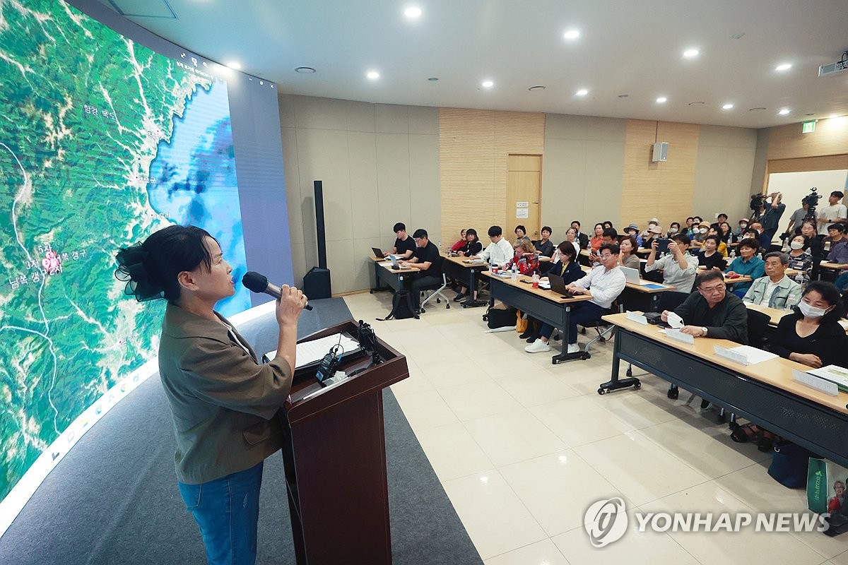 핵실험 피해사례 증언하는 탈북민