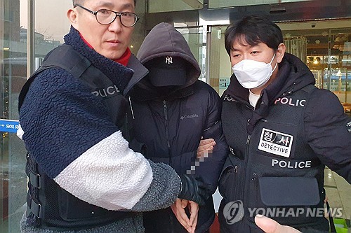 검찰, 경복궁 담장 낙서 모방범에 징역 3년 구형…"죄질 중대"