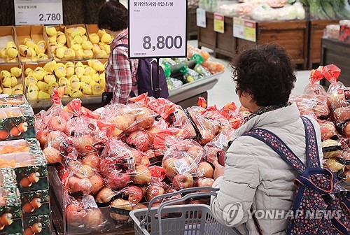 G7·대만과 비교하니…한국 올해 과일·채소값 가장 많이 올랐다