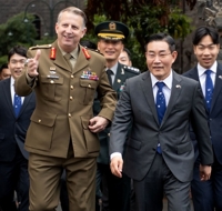 S. Korean defense chief visits Australian arms acquisition agency