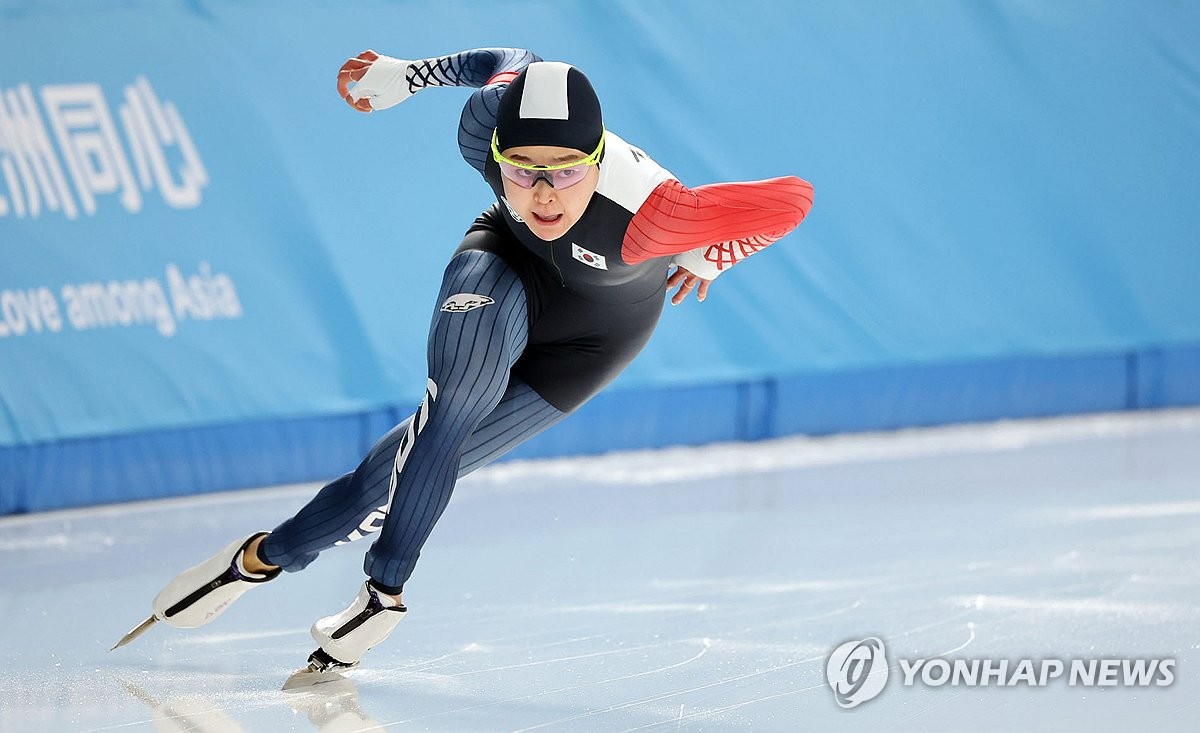 여자500ｍ 질주하는 김민선