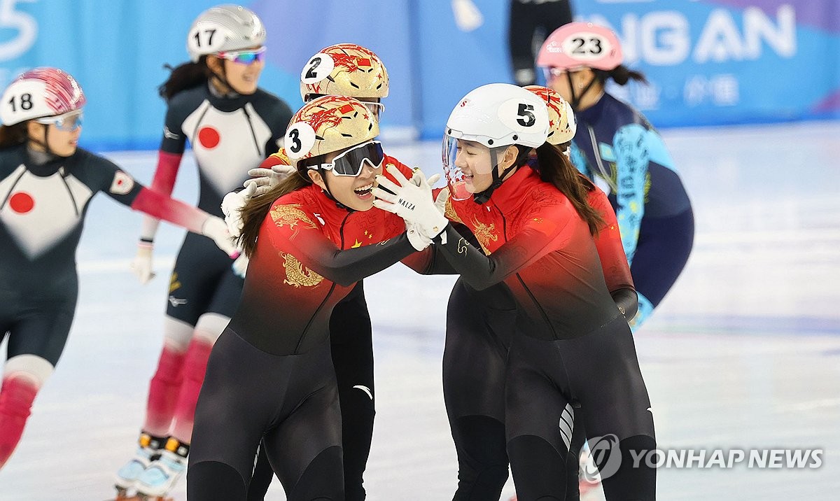 여자 3000m 계주 금메달 획득한 중국