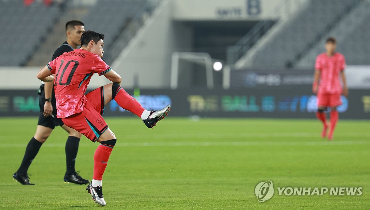 개막전 선취 골 넣는 이동경