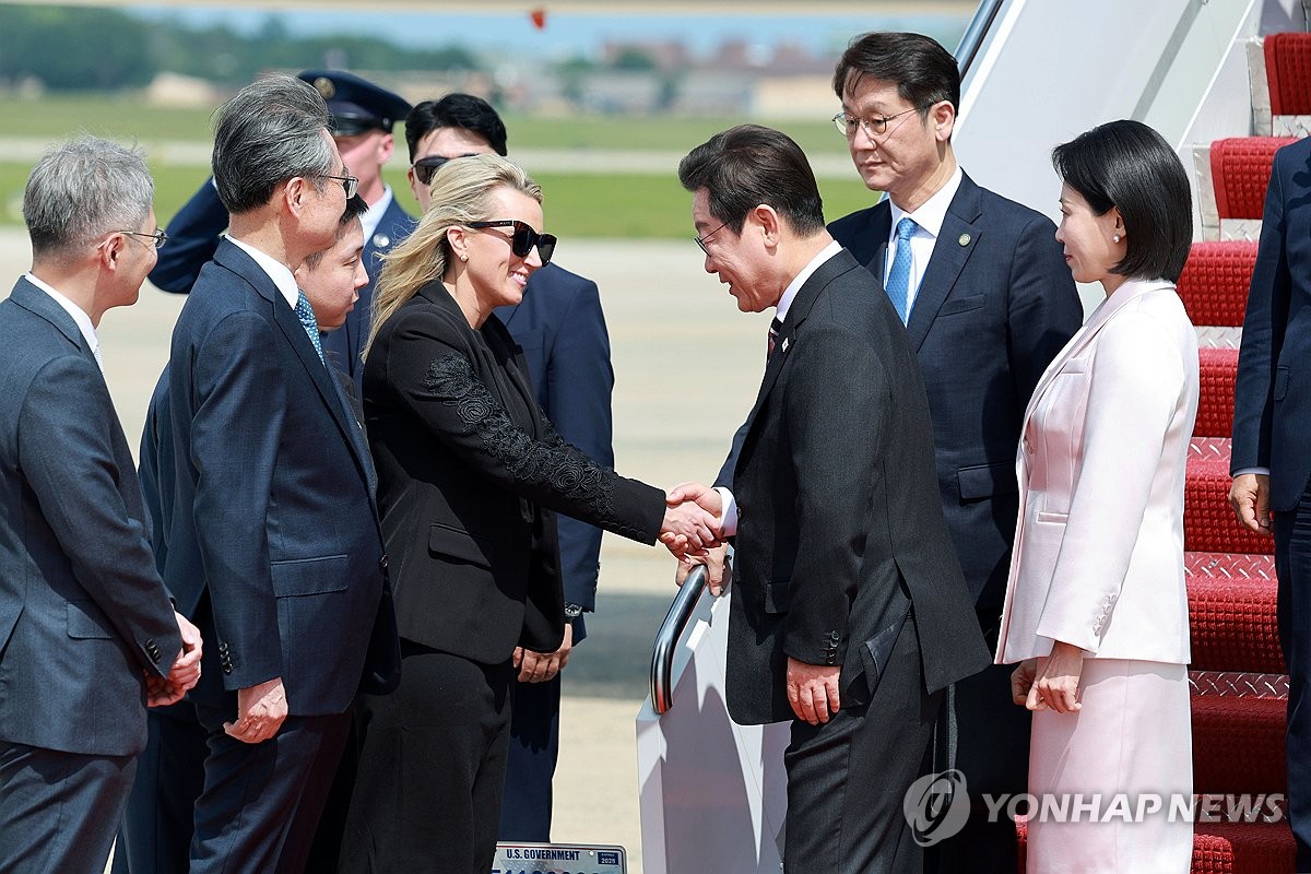 이재명 대통령 부부 워싱턴 도착