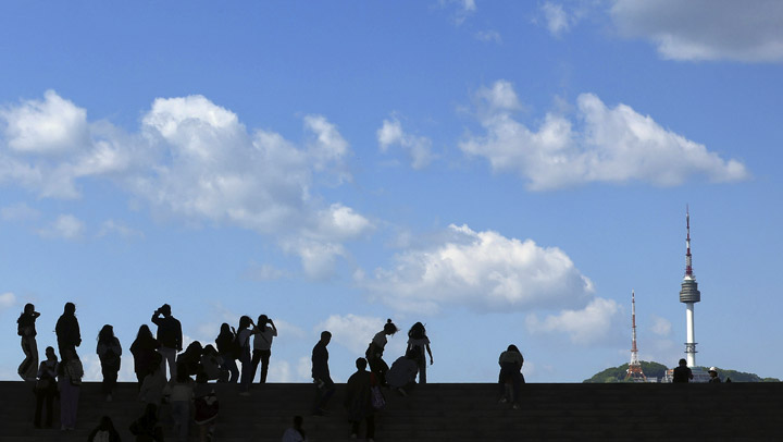 ' 다시 만난 맑은 하늘'…용산구 국립중앙박물관
