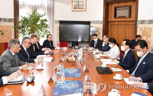 كوريا الجنوبية تسعى للمشاركة في مشروع محطة الطاقة النووية في بولندا