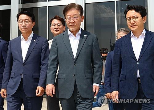 استجواب زعيم المعارضة مرة أخرى للاشتباه في تورطه في تحويلات مالية غير قانونية إلى كوريا الشمالية