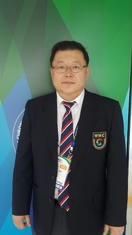 Heo Keon-sik, the head of the expert adviser commission within the World Martial Arts Mastership's organizing committee, poses for a photo at Cheongju Gymnasium on Sept. 3, 2016. (Yonhap)