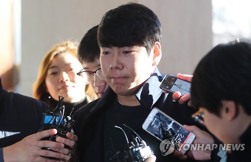 Trial scheduled for Pirates' Kang Jung-ho over DUI charges
