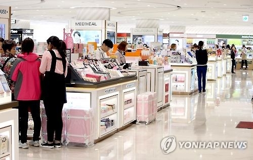 Cosmetics firms to post lackluster Q1 earnings on China risks: analysts - 1