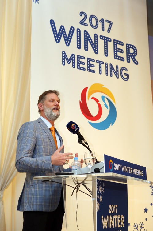 In this photo provided by the Korea Baseball Organization, Joe Januszewski, executive vice president and chief revenue and marketing officer for the Texas Rangers, gives a presentation during the KBO Winter Meeting in Seoul on Dec. 11, 2017. (Yonhap)