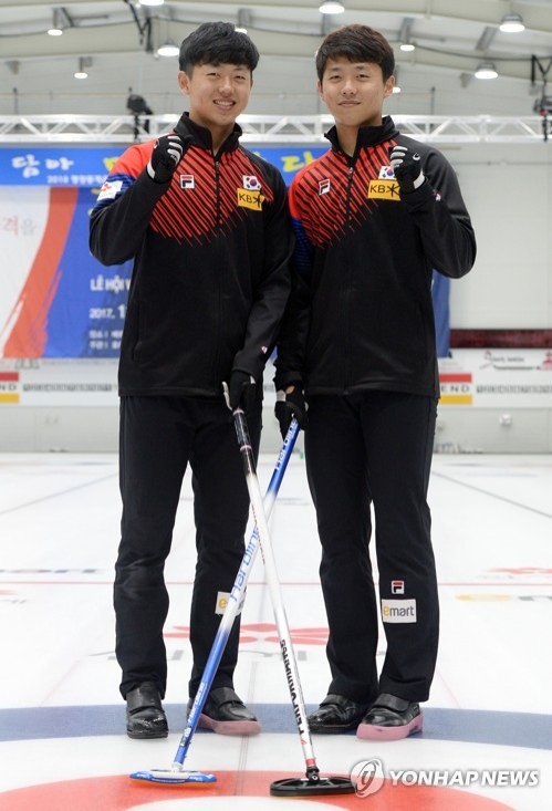 PyeongChang Prospects S. Korea s twin curlers share golden dream for Olympics Yonhap News Agency