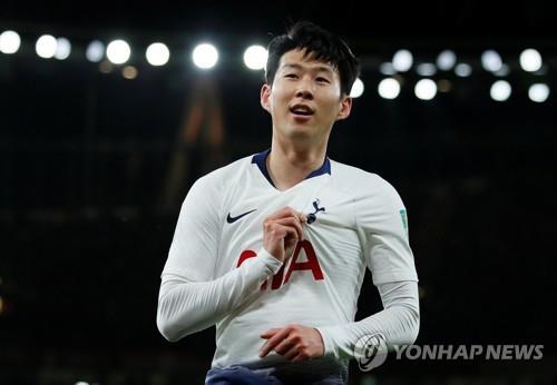 This photo taken by Reuters on Dec. 19, 2018, shows Tottenham Hotspur's Son Heung-min celebrating his goal against Arsenal in a Carabao Cup quarterfinal match at the Emirates Stadium in London. (Yonhap)