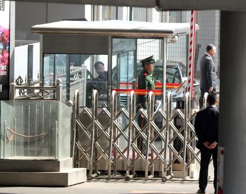 (2nd LD) Apparent senior N. Korean official visits Beijing