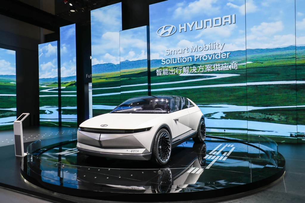This photo, taken on Nov. 5, 2019, and provided by Hyundai Motor Group, shows Hyundai Motor's EV concept 45 displayed at the China International Import Expo. (PHOTO NOT FOR SALE)(Yonhap)