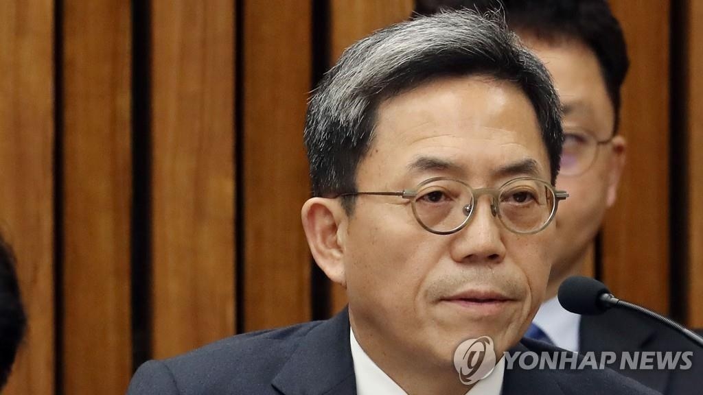 The undated file photo is former Samsung executive Kim Jong-joong. (Yonhap) 