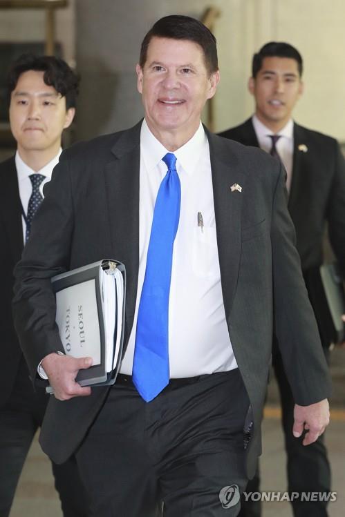 Keith Krach, U.S. under secretary of state for economic growth, energy security and the environment, arrives at the foreign ministry in Seoul on Nov. 6, 2019, to pay a courtesy call on South Korean Foreign Minister Kang Kyung-wha. (Yonhap)
