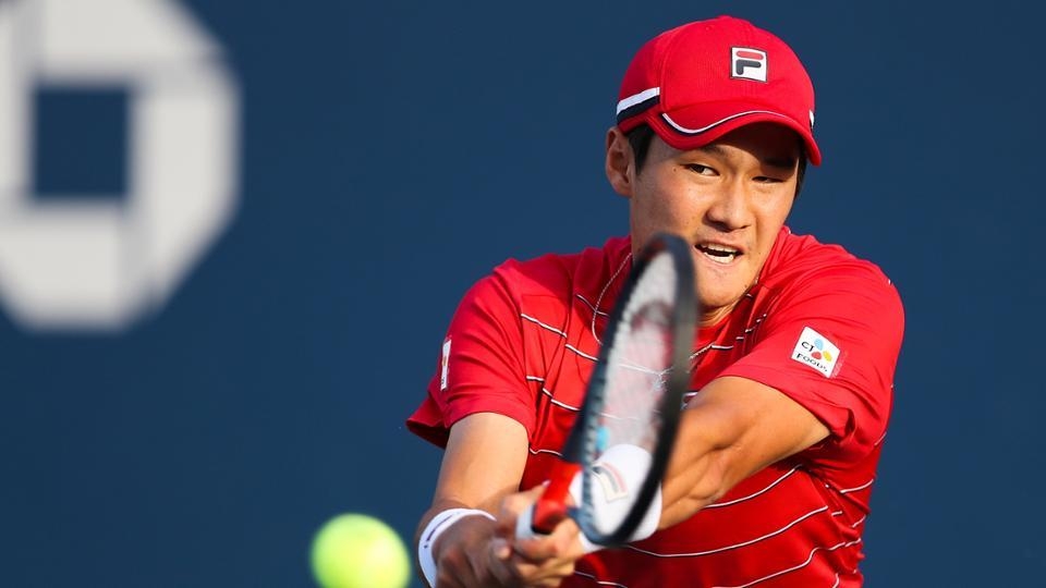 In this photo provided by the United States Tennis Association, Kwon Soon-woo of South Korea hits a shot against Thai-Son Kwiatkowski of the United States during the men's singles first round match at the U.S. Open at Billie Jean King National Tennis Center in New York City on Aug. 31, 2020. (PHOTO NOT FOR SALE) (Yonhap)