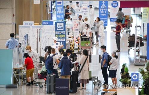 This file photo shows an arrival hall of Incheon International Airport, west of Seoul. (Yonhap)