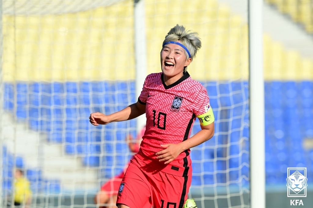 Ji So-yun of South Korea celebrates her goal against Mongolia during the teams' Group E match in the qualifying event for the 2022 Asian Football Confederation (AFC) Women's Asian Cup at Pakhtakor Stadium in Tashkent on Sept. 17, 2021, in this photo provided by the Korea Football Association. (PHOTO NOT FOR SALE) (Yonhap)