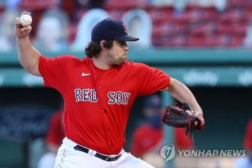 Doosan Bears sign pitcher Robert Stock on $700,000 contract