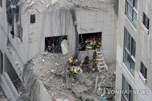 Search resumes for 4th day at Gwangju apartment building collapse site