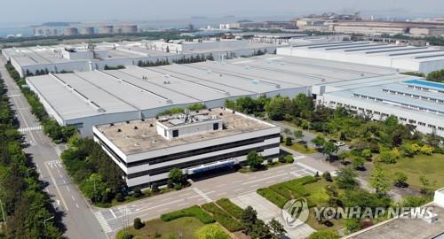 This file photo, taken May 29, 2019, shows General Motor's plant in Gunsan, North Jeolla Province, one year after its shutdown. (Yonhap)