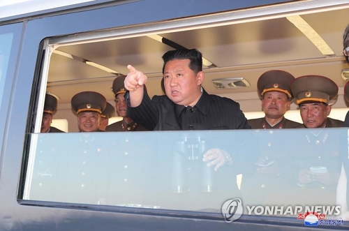 North Korean leader Kim Jong-un oversees the test-firing of a new tactical guided missile in this photo released by the North's official Korean Central News Agency on April 17, 2022. The KCNA did not release the date and site of the launch. (For Use Only in the Republic of Korea. No Redistribution) (Yonhap)