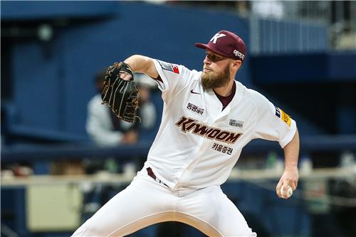 Eric Jokisch of the Kiwoom Heroes pitches against the SSG Landers during a Korea Baseball Organization regular season game at Gocheok Sky Dome in Seoul on May 8, 2022, in this photo provided by the Heroes. (PHOTO NOT FOR SALE) (Yonhap)