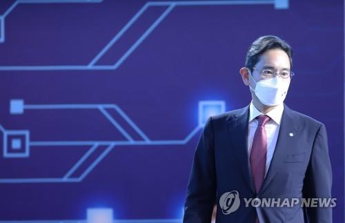 Samsung's Lee expected to visit ASML this month for chip equipment procurement