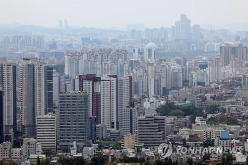 This file photo, taken on June 12, 2022, shows buildings in Seoul. (Yonhap)