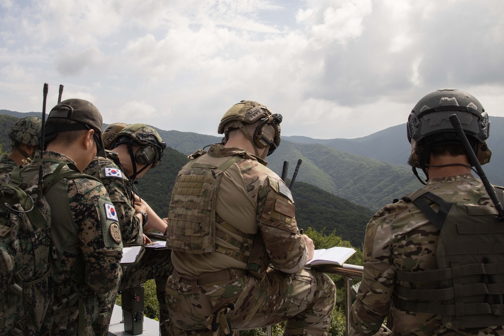 This file photo, captured from a Facebook account of the U.S. Special Operations Command Korea, shows South Korean and U.S. troops conducting live-fire close air support operations during an exercise at Pilsung Range in the northeastern province of Gangwon on July 27, 2022. (PHOTO NOT FOR SALE) (Yonhap)