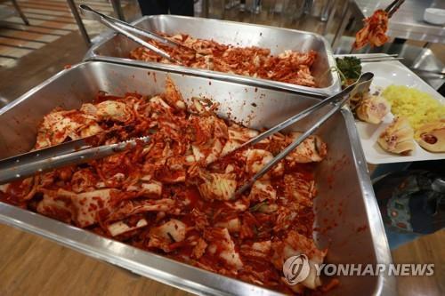 S. Korea's kimchi imports hit new high in Oct.