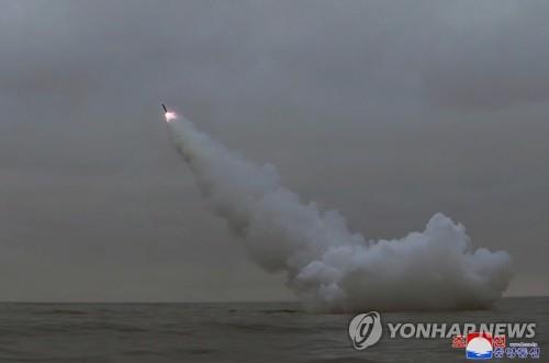 (3rd LD) N. Korea fires 2 short-range ballistic missiles toward East Sea: S. Korean military