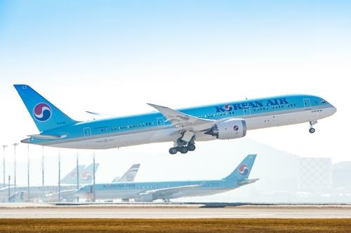 (LEAD) Korean Air Q1 net falls 35 pct on higher operating costs