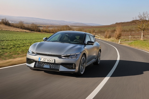 Kia EV6 GT beats Ford Mustang Mach-E in German evaluation