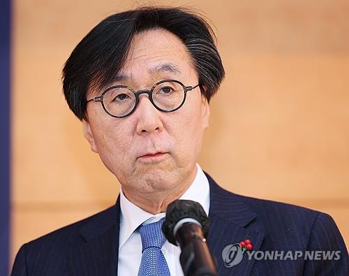  Yoon's chief of staff resigns; first vice FM named as national security adviser