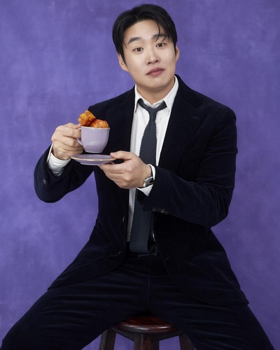 Actor Ahn Jae-hong instantly drawn to 'pleasantly odd' 'Chicken Nugget'