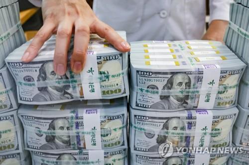 Foreign currency deposits snap 5-month fall in June | Yonhap News Agency