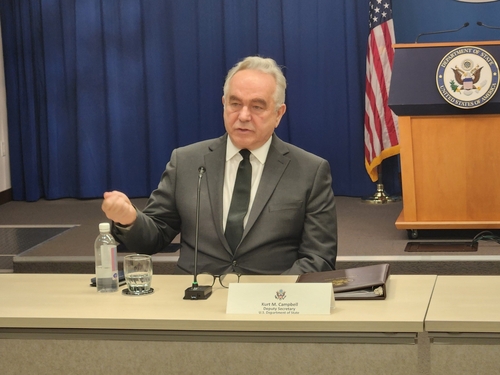 El subsecretario de Estado de Estados Unidos, Kurt Campbell, habla durante una mesa redonda especial con periodistas en el Centro de Prensa Extranjera de Washington el 19 de diciembre de 2024. (Yonhap)