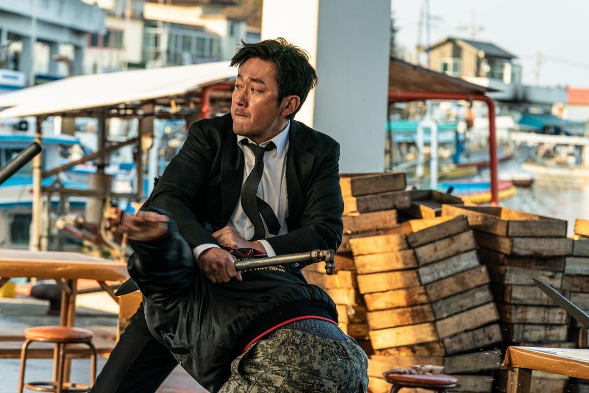 A still from "Nocturnal" shows actor Ha Jung-woo, who portrays Min-tae, in this photo provided by Barunson E&A. (PHOTO NOT FOR SALE) (Yonhap)